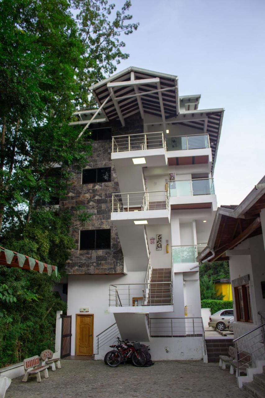 Hotel El Trocadero San Rafael  Buitenkant foto